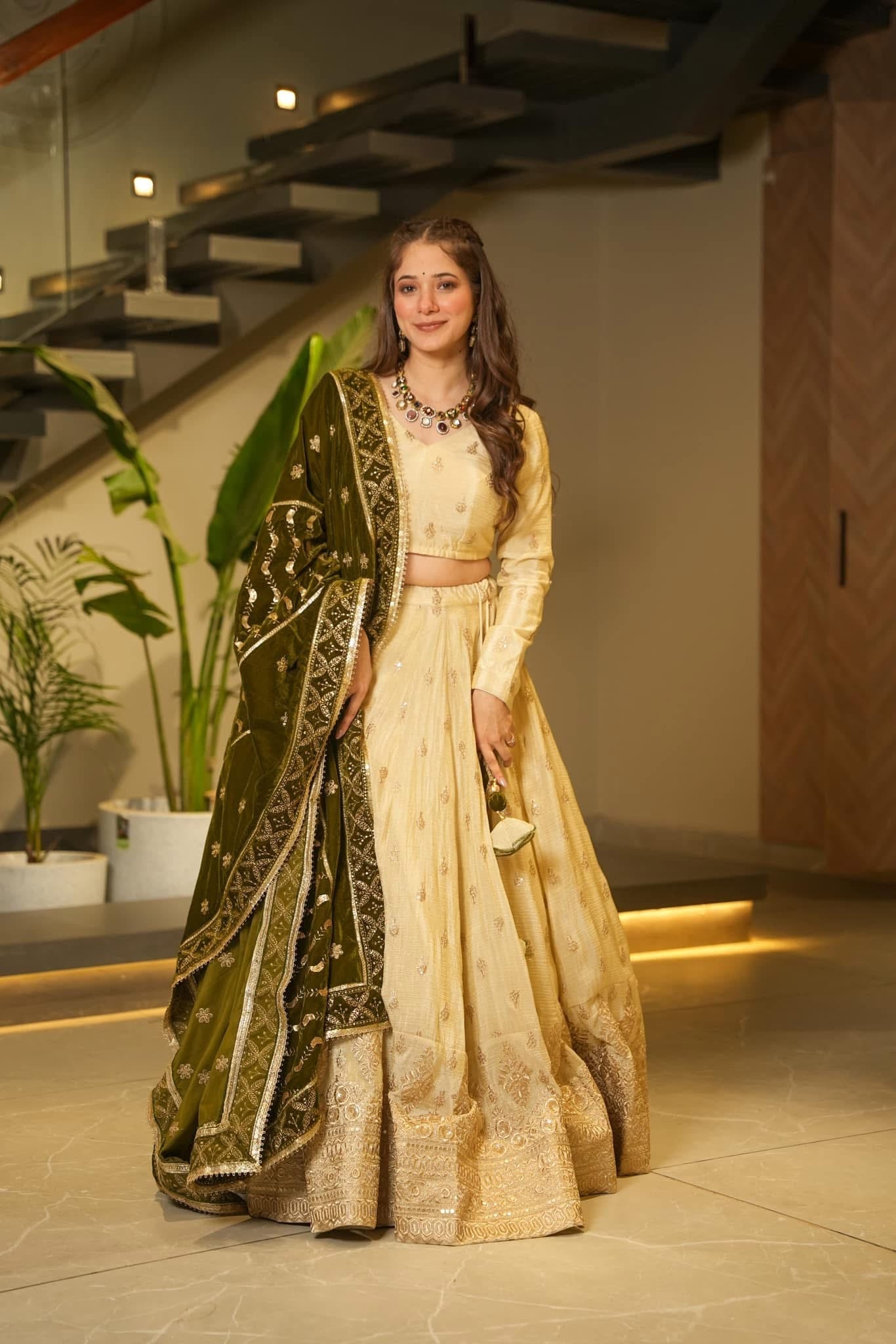 Now Trending Wedding Especial Fully Worked silk lehenga Set