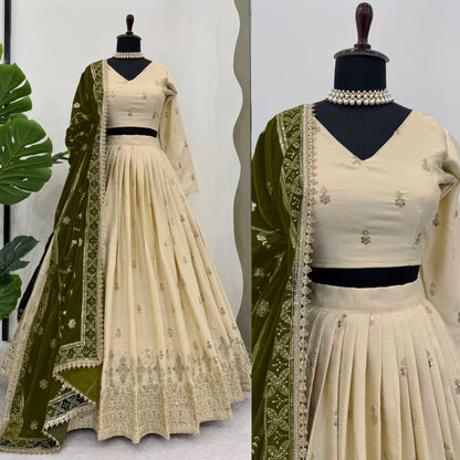 Now Trending Wedding Especial Fully Worked silk lehenga Set