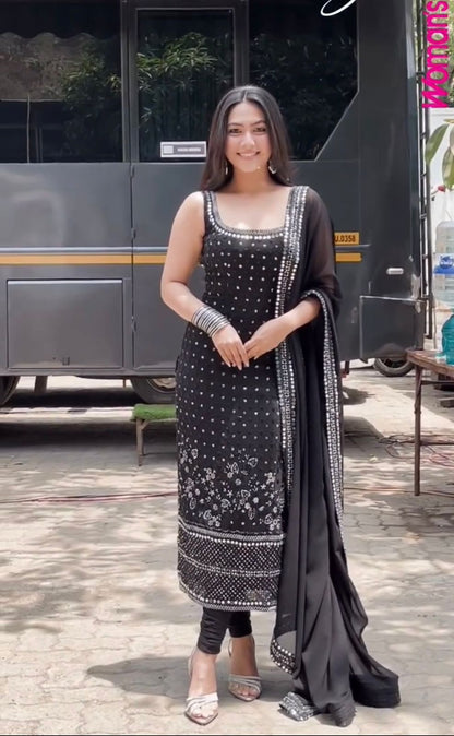 New Beautiful  Patiyala Style Suit With Dupatta